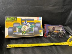 Tamiya Mini F1 Lotus Type 102B rare model kit 1/28 Item 28001 w/ Burago Red Bull