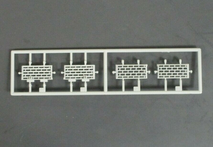 Dragon 1/35 Scale 1/35 Pz.Kpfw.VI Tiger I Late Engine Grilles from Kit No. 6406