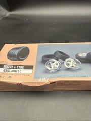Fujimi Wheel & Type AMG Wheel 1/24 Scale