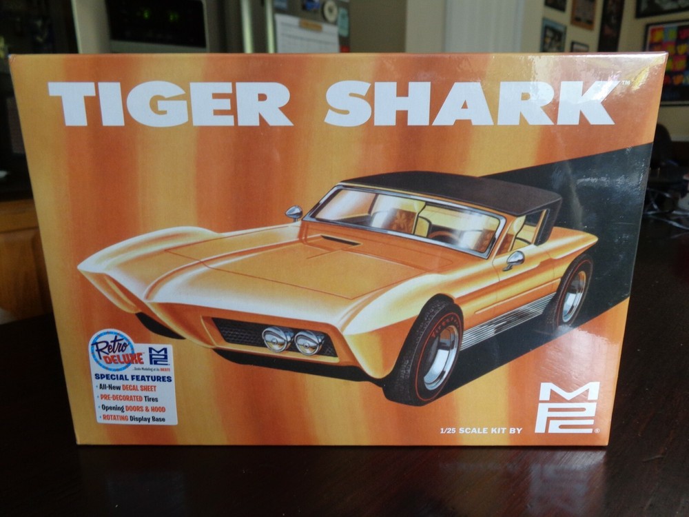 TIGER SHARK MPC ROUND 2 MODELS 1/25 RETRO DELUXE
