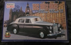 Minicraft 1962 Rolls Royce Silver Cloud II 1/24 Scale Model Level 2