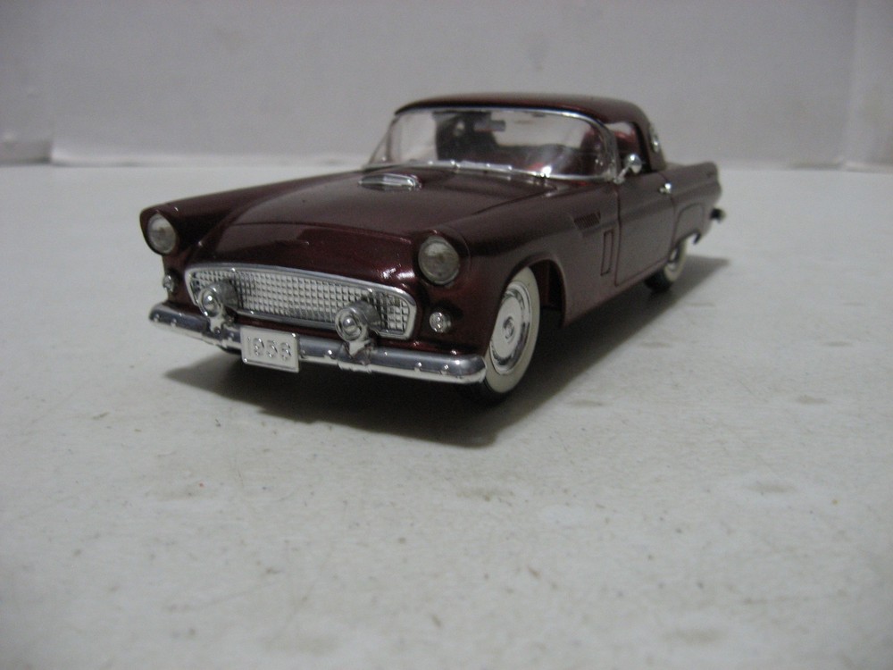 Monogram Burgundy 1956 Ford Thunderbird T-Bird 1/24 Scale Built Model Kit #2289