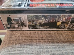 AMT #619 Special Edition Munsters Koach, Drag-u-la Models w/Collectable Tin!