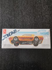 AMT 1979 Pontiac Firebird Turbo Custom Car Snap 1/25 AMT1211M Plastic Model Kit