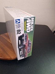 Aoshima 1/24 scale Toyota Hilux 4WD LN107 Pick-Up Double Cab Plastic model kit