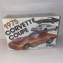 1975 Corvette Coupe MPC 1:25 Model Kit 1-7505 Sealed Box