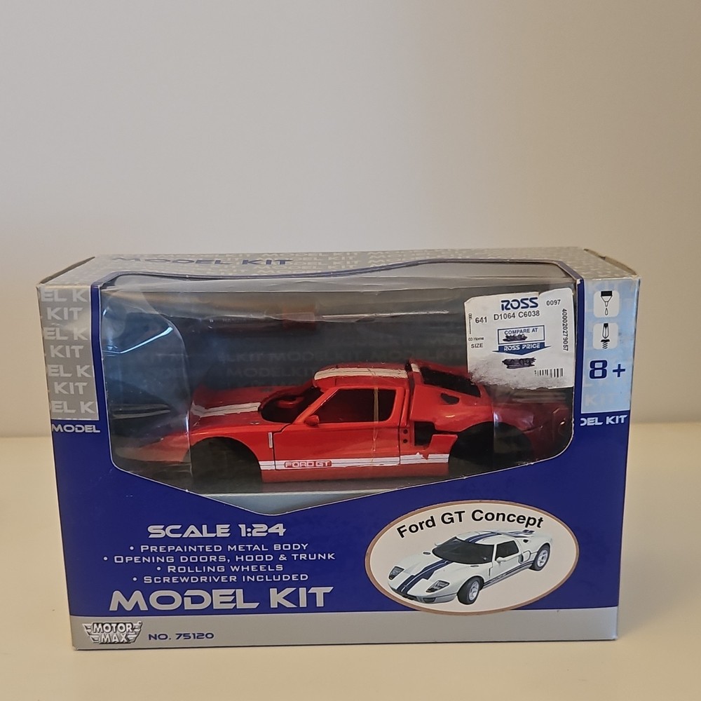 MOTORMAX Ford GT Concept 1:24 Model Kit Prepainted Metal Opening Doors #75120