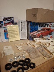 AMT ’68 Chevrolet Camaro Z/28 2 in 1 Customizing 1:25 Model Kit, Partially Toge