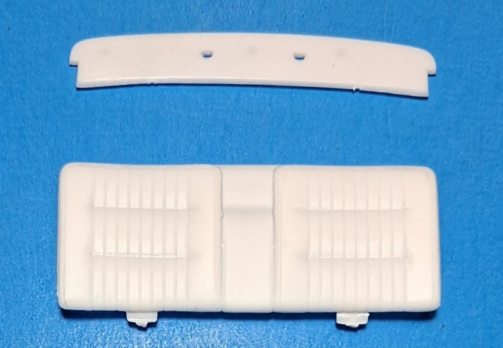 84 CADILLAC COUPE LOWRIDER – REAR SEAT – REVELL 4991 – MODEL CAR KIT PARTS LOT