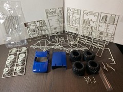 2006 – AMT ERTL – BIGFOOT MONSTER TRUCK – MODEL KIT – 1:25 – RED WHITE AND BLUE
