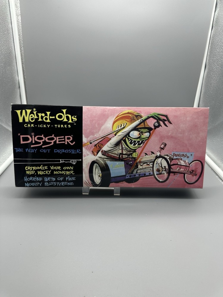 Hawks Models Weird-OH’s Digger Model Kit-2006 #16001-open-appears To Be Complete