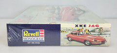 1997 Revell Monogram XKE JAG Jaguar 1/25 Plastic Model Kit 0556, New Sealed