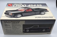 AMT, Chevrolet, C1500, 454SS, Model Kit, 1:25 Scale, 6032, 1991, Extra Parts.