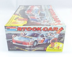Monogram 1:24 Model Kit – Havoline – Ford Thunderbird – Stock Car – SEALED