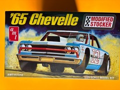 1965 CHEVROLET CHEVELLE MODIFIED STOCKER MODEL KIT AMT ROUND 2 1/25 SCALE NEW!!!