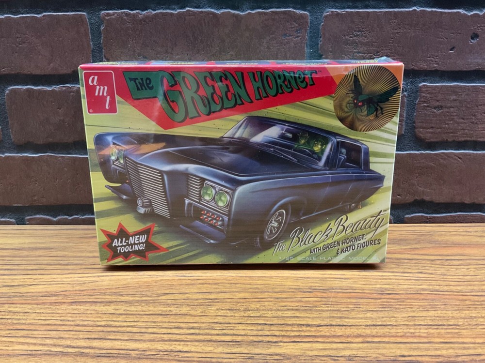 AMT 1/25 Scale 1271 The Green Hornet Black Beauty Plastic Model Kit