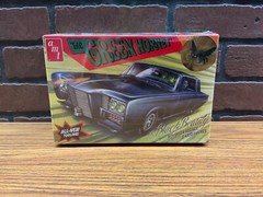 AMT 1/25 Scale 1271 The Green Hornet Black Beauty Plastic Model Kit
