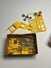 Vintage Revell Porsche 914 Yellow 1/25 Scale Plastic Model Kit S-3104 1973 As Is