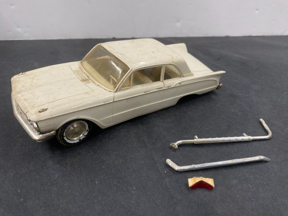BX34 AMT 1960 Mercury Comet Coupe Promo Parts Car 1/25 vintage model McM