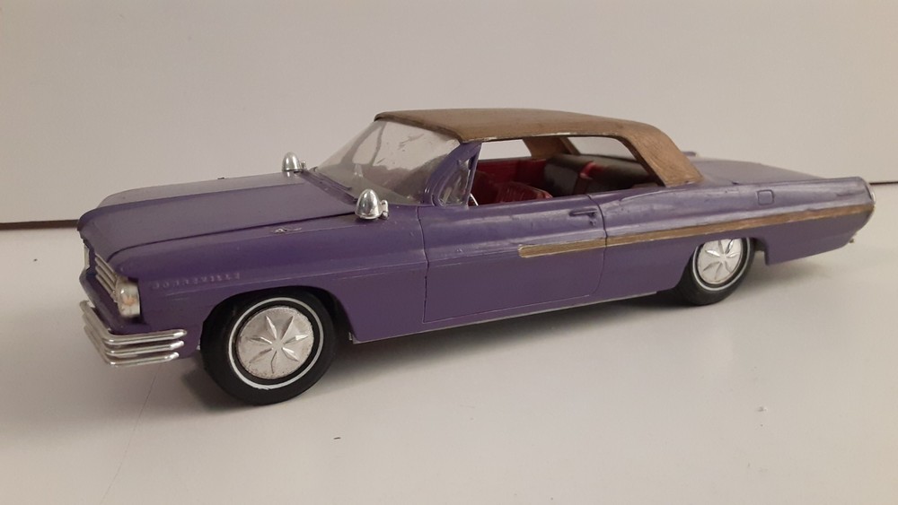 Vintage AMT 1962 Pontaic Bonneville Model Car, Hand Painted with Brush
