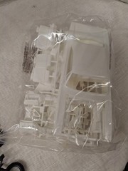 Revell 1970 Plymouth Roadrunner 1:24 Scale Plastic Model Kit – White 852980 NOB