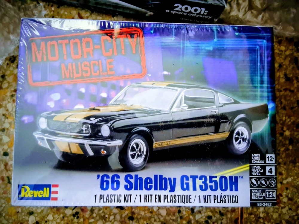 Rare Revell ’66 Shelby GT350H Hertz Mustang Model Car kit #85-2482 NIB