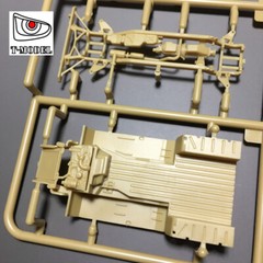T-Model TM-7201 1/72 US Modern M1114 Up-Armored HMMWV Assembly Model Kit