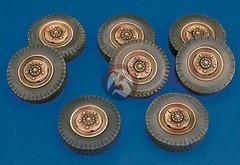 Royal Model 1/35 Sd.Kfz.234/2 Puma Armoured Car Wheels (8 pieces) (Italeri) 207