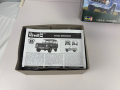 Revell Ford Bronco 1/25 Scale Plastic Model Car Kit 85-4320