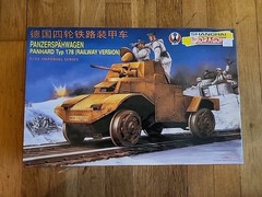 NEW DRAGON PANZERSPAHWAGEN MODEL KIT RAILWAY VERSION With German Ausf.H SdKfz