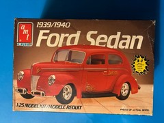 1939/1940 FORD SEDAN 3N1 MODEL KIT 1/25 SCALE AMT ERTL COOL LOOK!!