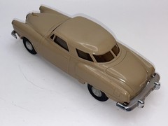 AMT 1950 Studebaker Starlight Coupe 1/25 Wind-up Promo FIESTA TAN – VF-XLNT