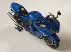 BUILT – Tamiya 1/12 Kawasaki ZZR1400 / ZX-14