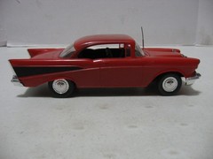 Monogram Red/Black 1957 Chevy Hardtop 1/24 Scale Built Model Kit #2225