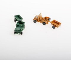 1:72 Scale Willys Jeep Model Kit – DIY Assembly for Historical Collectors