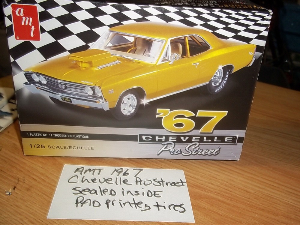 AMT 1967 CHEVY CHEVELLE PRO STREET unbuilt Model kit with pad printed tires
