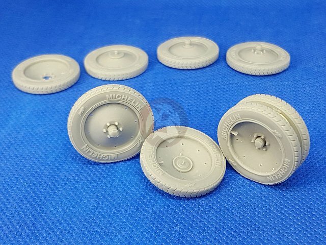Djiti’s 1/35 Rolls-Royce Pattern 1920 “Disc” Wheels Irish Civil War (Meng) 35092