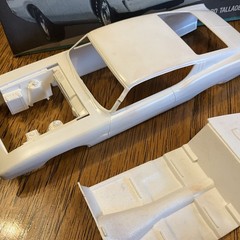 Monogram 2912 ’69 Ford Talladega 1/24 model kit DAMAGED