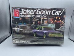 AMT Ertl Joker Goon Car Gotham City Police Build 1 OF 3 Ways Model Kit 1:25 NEW