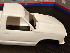 LEX’S SCALE MODELING Resin Outlaw Hood for ’92, ’96 & SS 454 Chevy P/U AMT 1/25.
