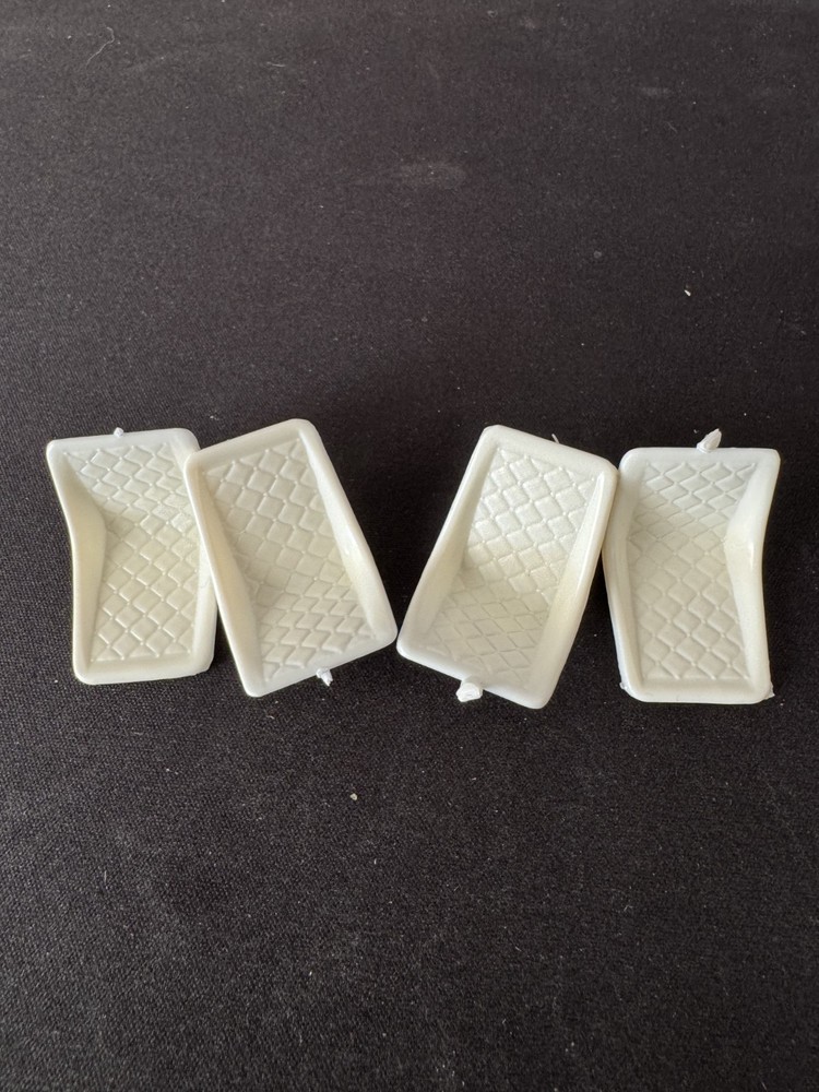 AMT 6584 1/25 57 Ford Fairlane Parts Kit Bash Custom Button Tuck Bucket Seats
