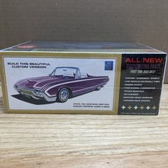 AMT 1962 Ford Thunderbird Model Kit 1:25 Plastic AMT682/12 Factory Sealed ￼