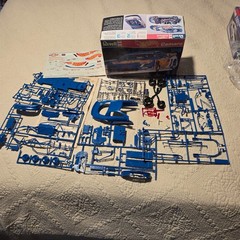 Vintage 1993 HOT WHEELS CAMARO Open Box Looks Complete – See photos # 7357