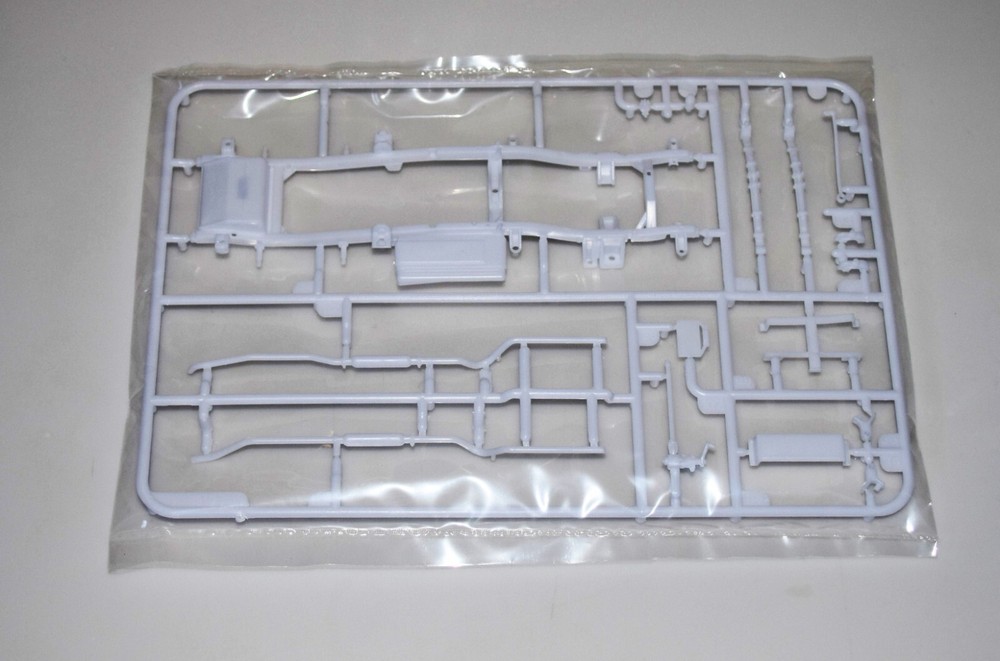 REVELL FORD BRONCO HALF CAB & MORE 85-7228 ⭐PARTS⭐ CHASSIS+EXHAUST+MORE 1:25