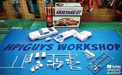 AMT 1305 1:25 Scale 1966 Ford Mustang Fastback 2+2 Collectible Plastic Model Kit