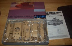 1/76 FUJIMI WW2 GERMAN KING TIGER HENSCHEL TANK & KUBELWAGEN MOTORCYCLE GUN CREW