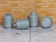 1/18 Scale Propane Tanks – Diorama Accessory (set of 4)