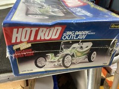 REVELL HOT ROD MAGAZINE ED BIG DADDY ROTH OUTLAW CAR MODEL KIT SEALED. LOOK