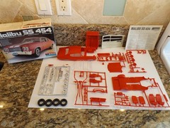 VINTAGE MONOGRAM 1970 MALIBU SS 454 COMPLETE MODEL KIT 1/24, 1983 !!!