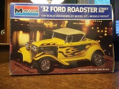 Monogram 2718 1932 Ford Street Rod YELLOW plastic NMIB classic hot rod flames